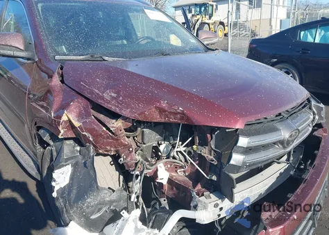 2019 Toyota Highlander Limited Platinum z USA, uszkodzony, nr VIN 5TDDZRFH3KS711216